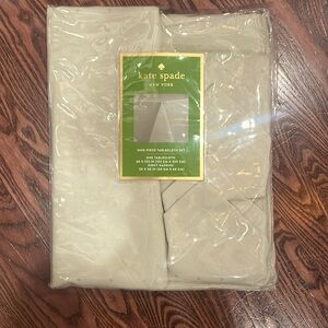 Kate Spade 9 Piece Tablecloth Set -Brand New.